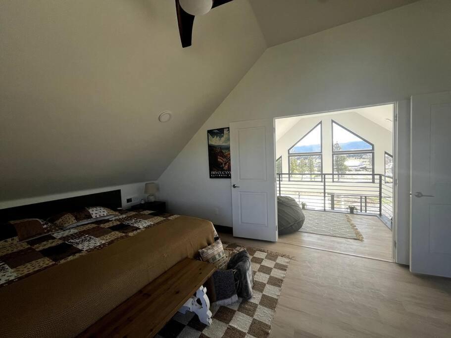 Red Rock Retreat Stunning Floor To Ceiling Views Villa Hatch Exterior photo