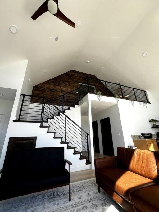 Red Rock Retreat Stunning Floor To Ceiling Views Villa Hatch Exterior photo