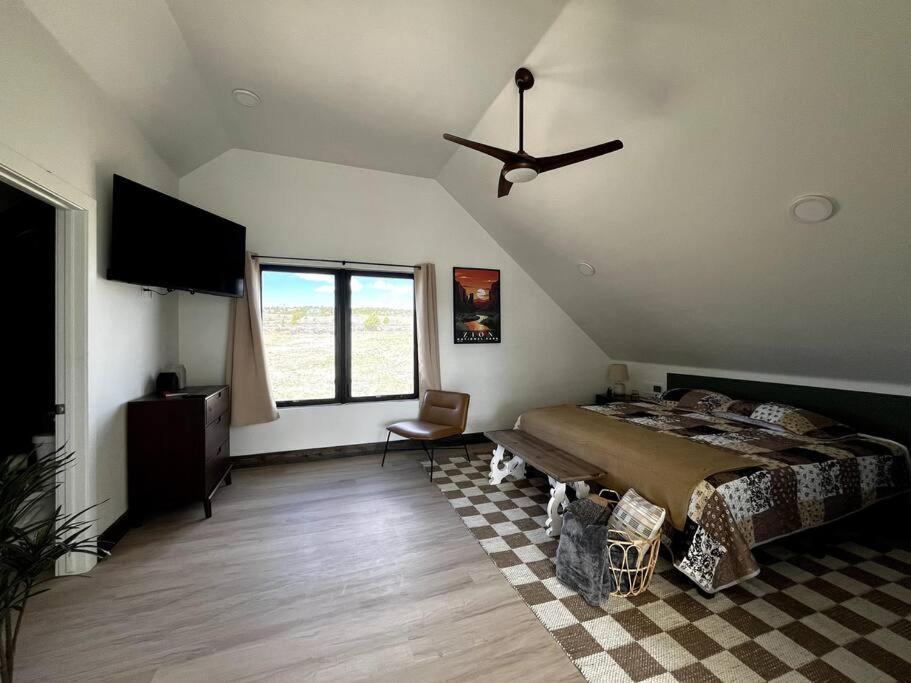 Red Rock Retreat Stunning Floor To Ceiling Views Villa Hatch Exterior photo